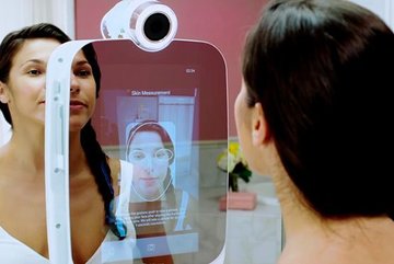 Программисты и косметологи изобрели «умное» зеркало