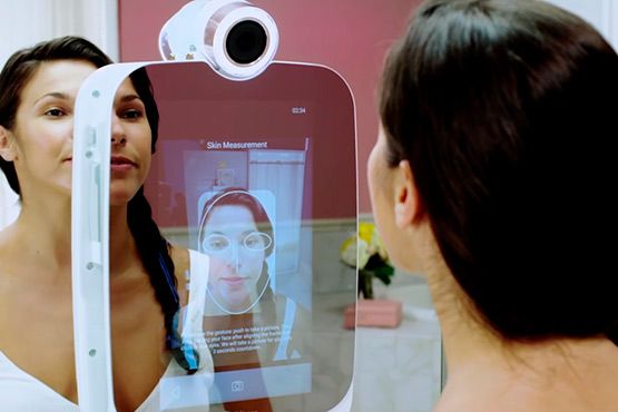 Программисты и косметологи изобрели «умное» зеркало