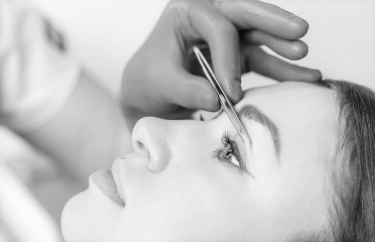 Когда нужна именно блефаропластика?