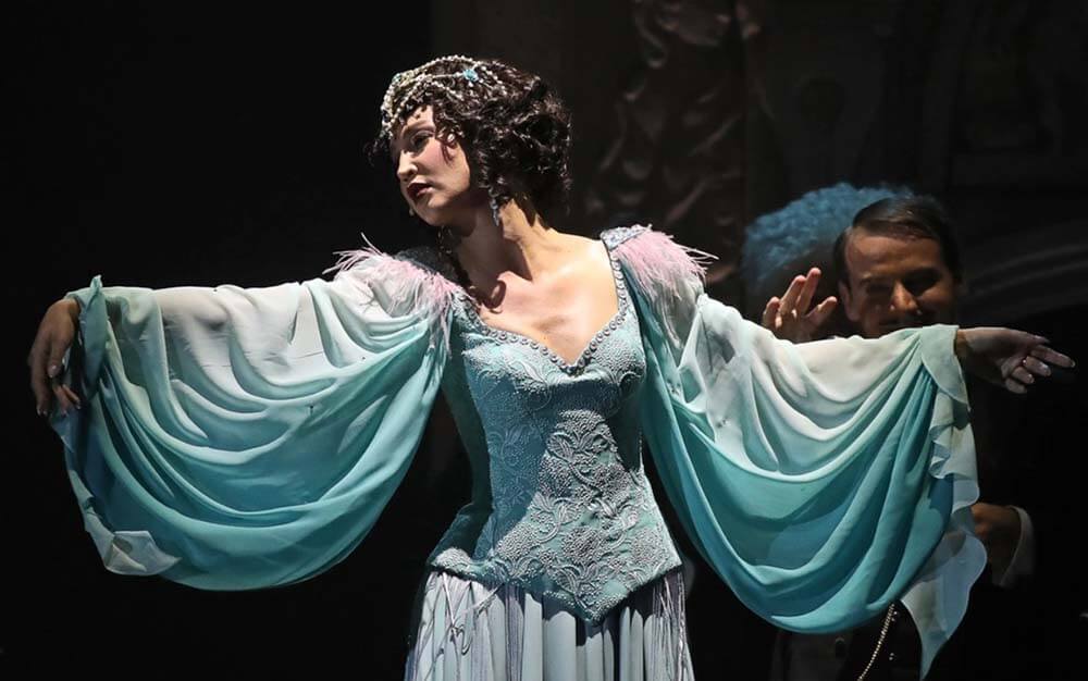 Ольга Бузова в&nbsp;спектакле