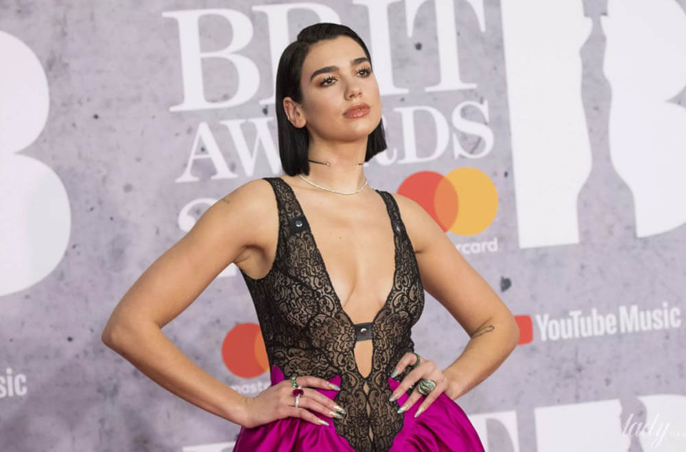 Дуа Липа пластика