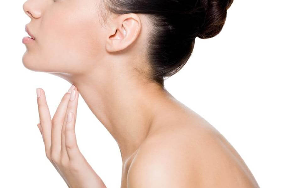 Подтяжка шеи и подбородка поможет выглядеть моложе