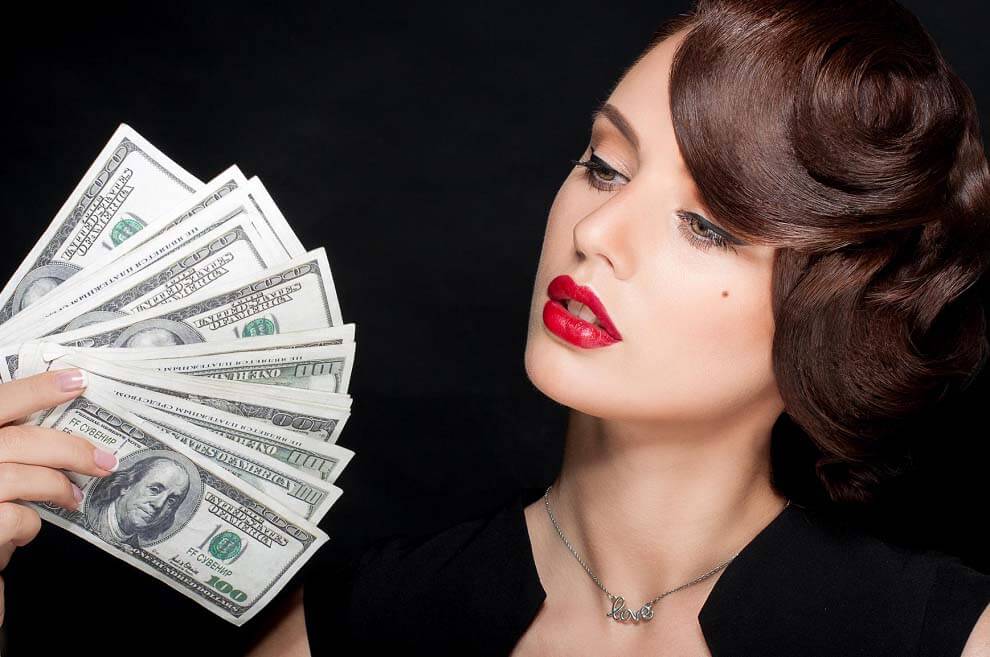 Лицо богачки воплощало образ жизни, к&nbsp;которому тянулись все