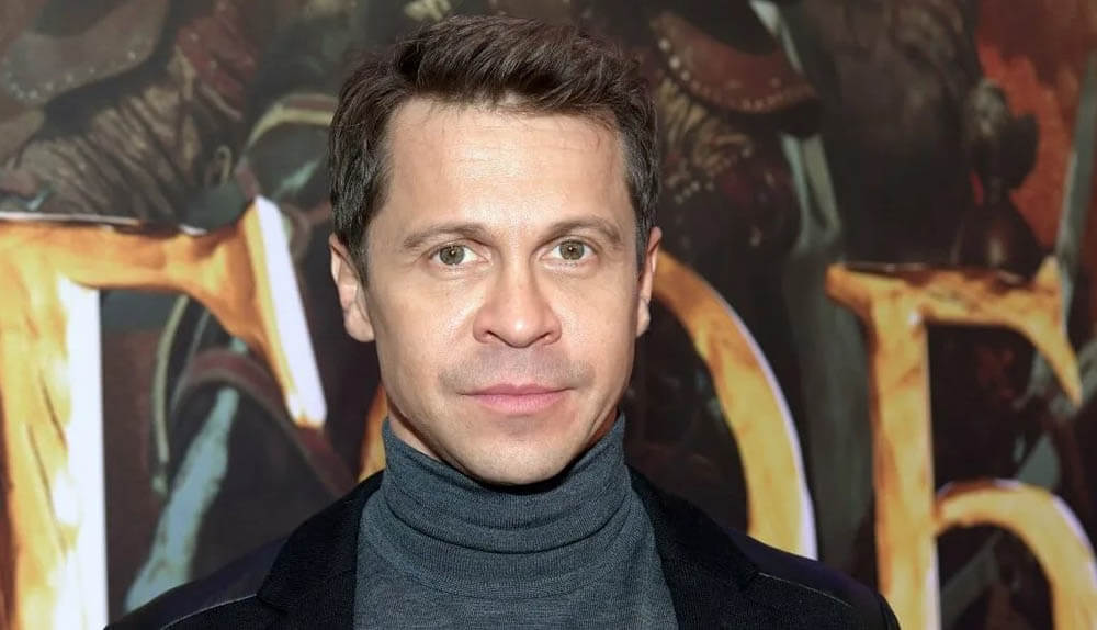 Павел Деревянко волосы