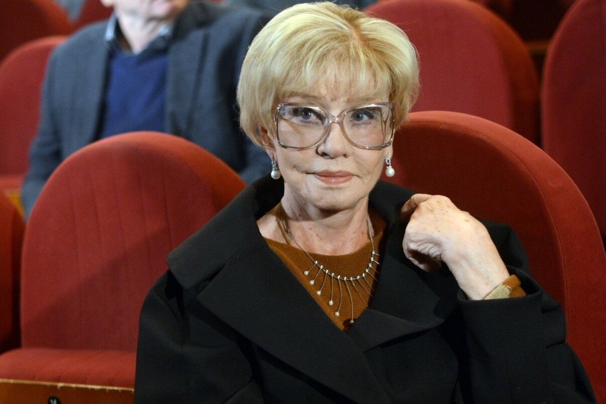 Вера Алентова и&nbsp;в&nbsp;элегантном возрасте старается выглядеть на&nbsp;все 100%