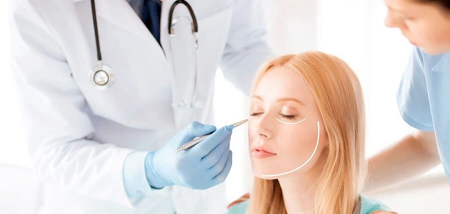 Пластический хирург может оценить результат максимально точно