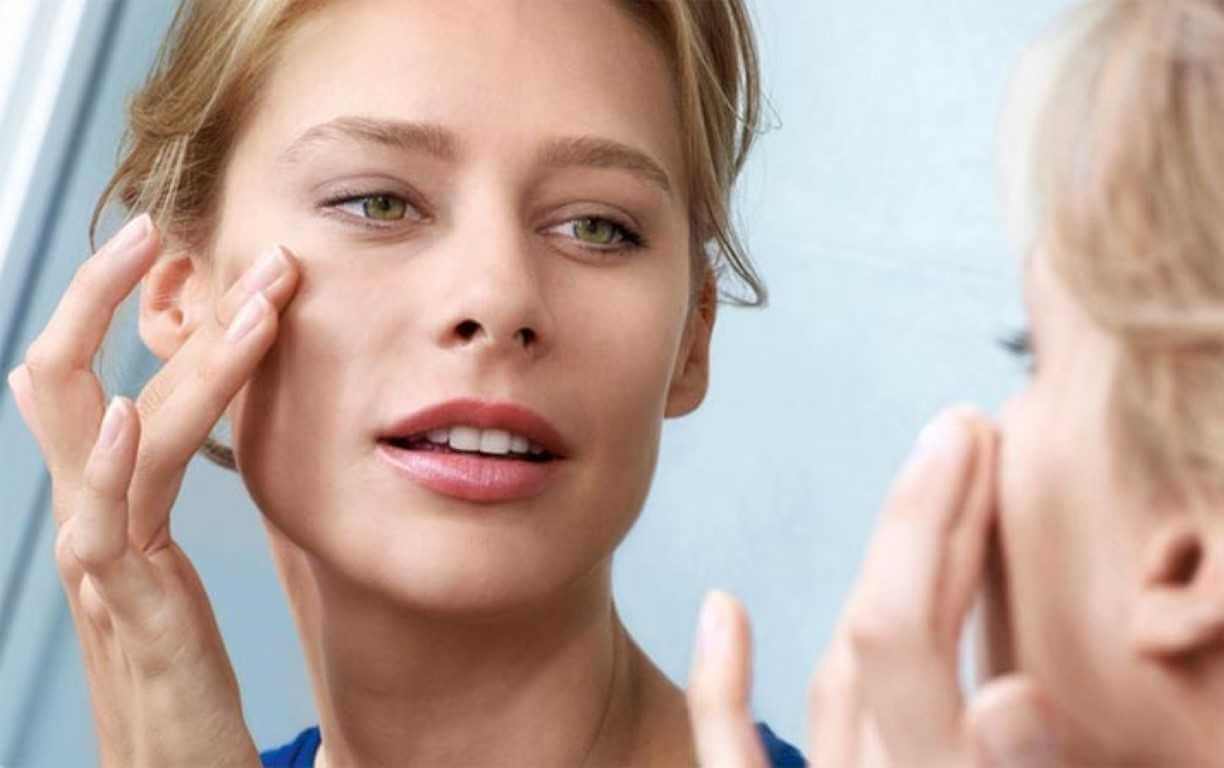 Первые заметные морщины появляются уже в 25-30 лет