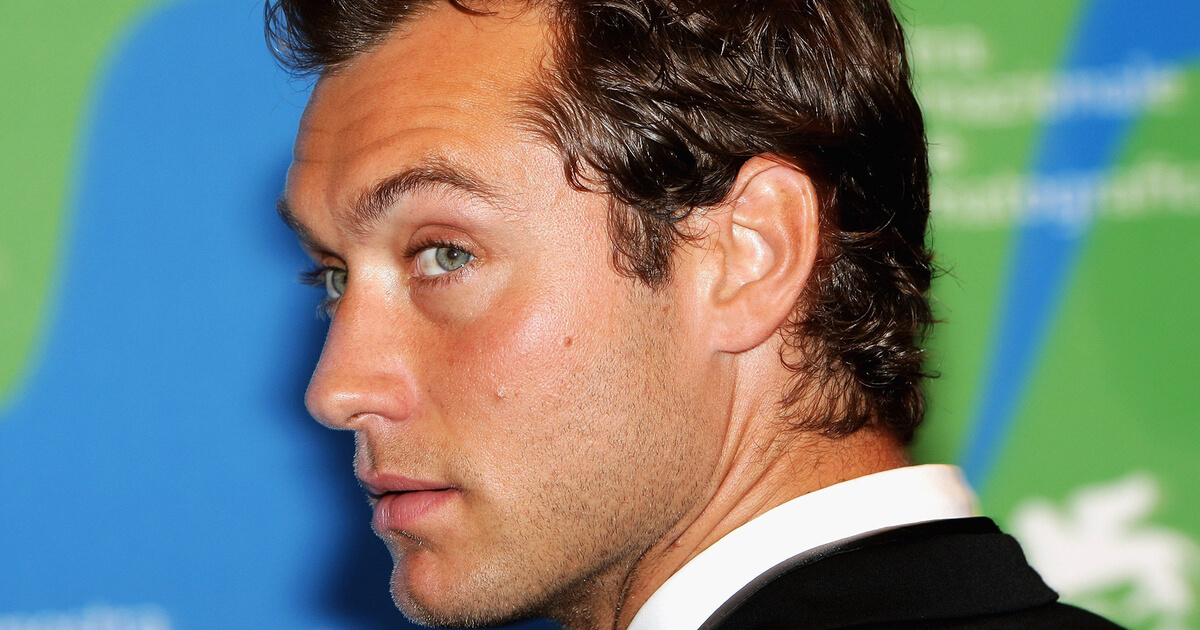 Греческий нос хорошо подходит мужчинам