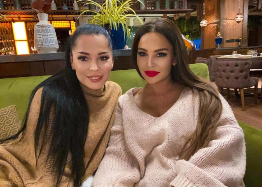 Катя Колисниченко с&nbsp;сестрой