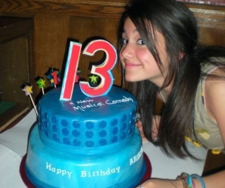 Ариана с&nbsp;тортом