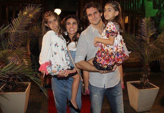 Джованна с&nbsp;близнецами и&nbsp;гражданским мужем