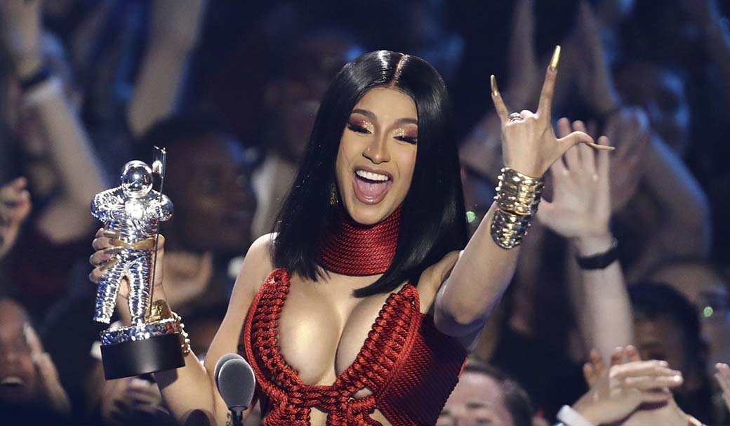 Карди Би на&nbsp;сцене