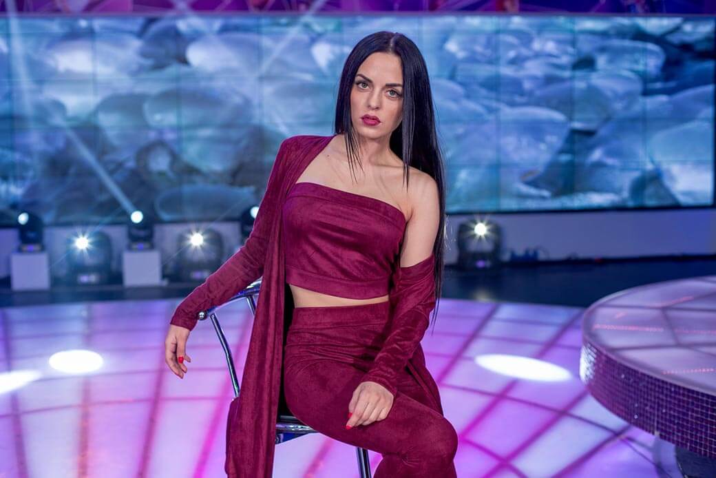 Юлия Ефременкова до и после пластики