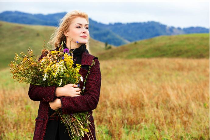 Мария Шукшина с цветами